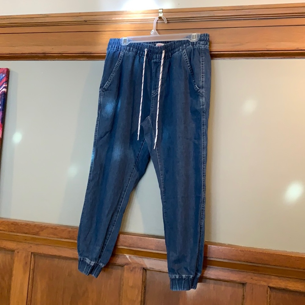 Levi’s draw string gathered ankle denim